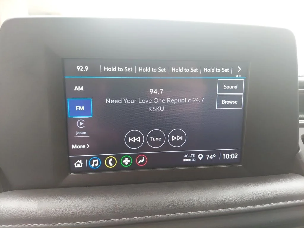Used 2023 Gray Chevrolet Commercial Flee image 22