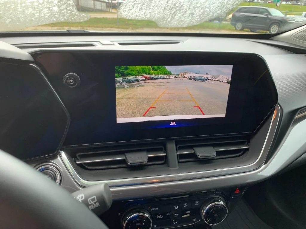 Used 2024 White Chevrolet ACTIV image 24