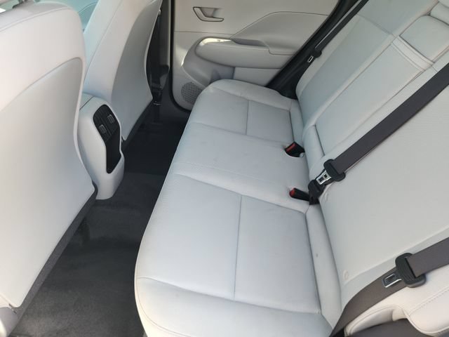 Used 2025 White Hyundai SEL image 30