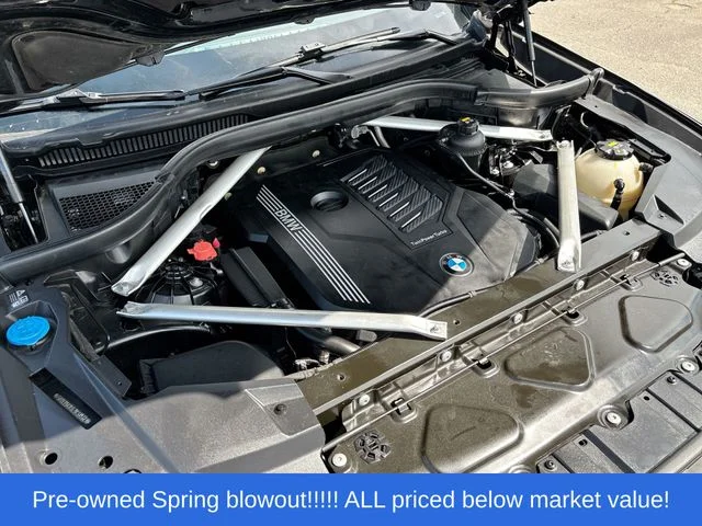 Used 2020 Black BMW xDrive40i image 10