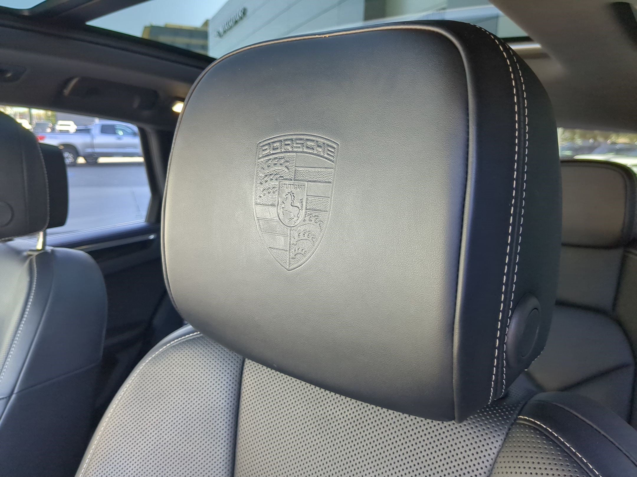Used 2024 Chalk Porsche AWD image 24