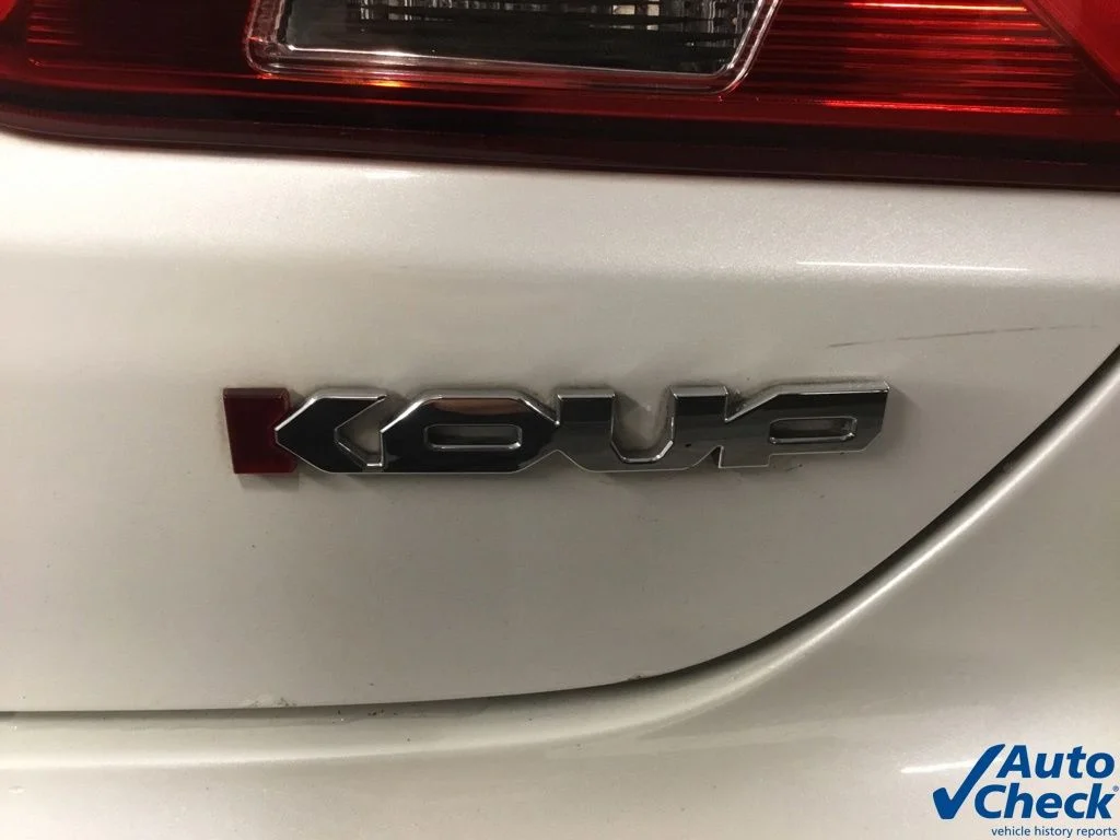 Used 2015 White Kia EX image 14