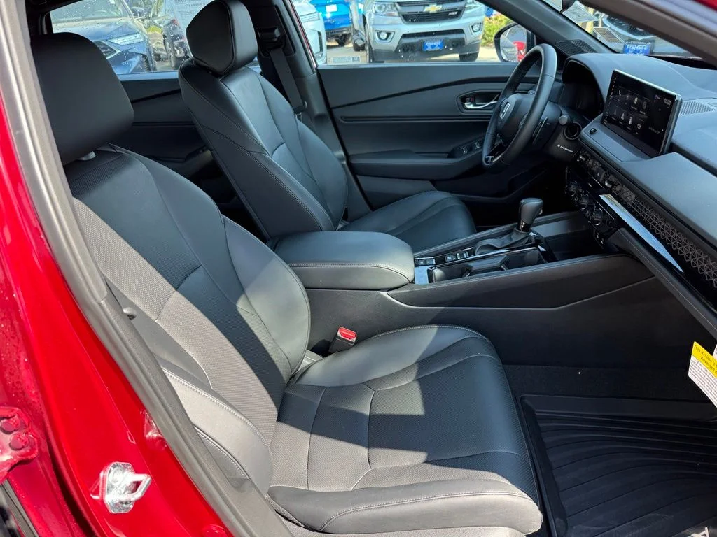 Certified Used 2025 Radiant Red Metallic Honda Sport-L image 18