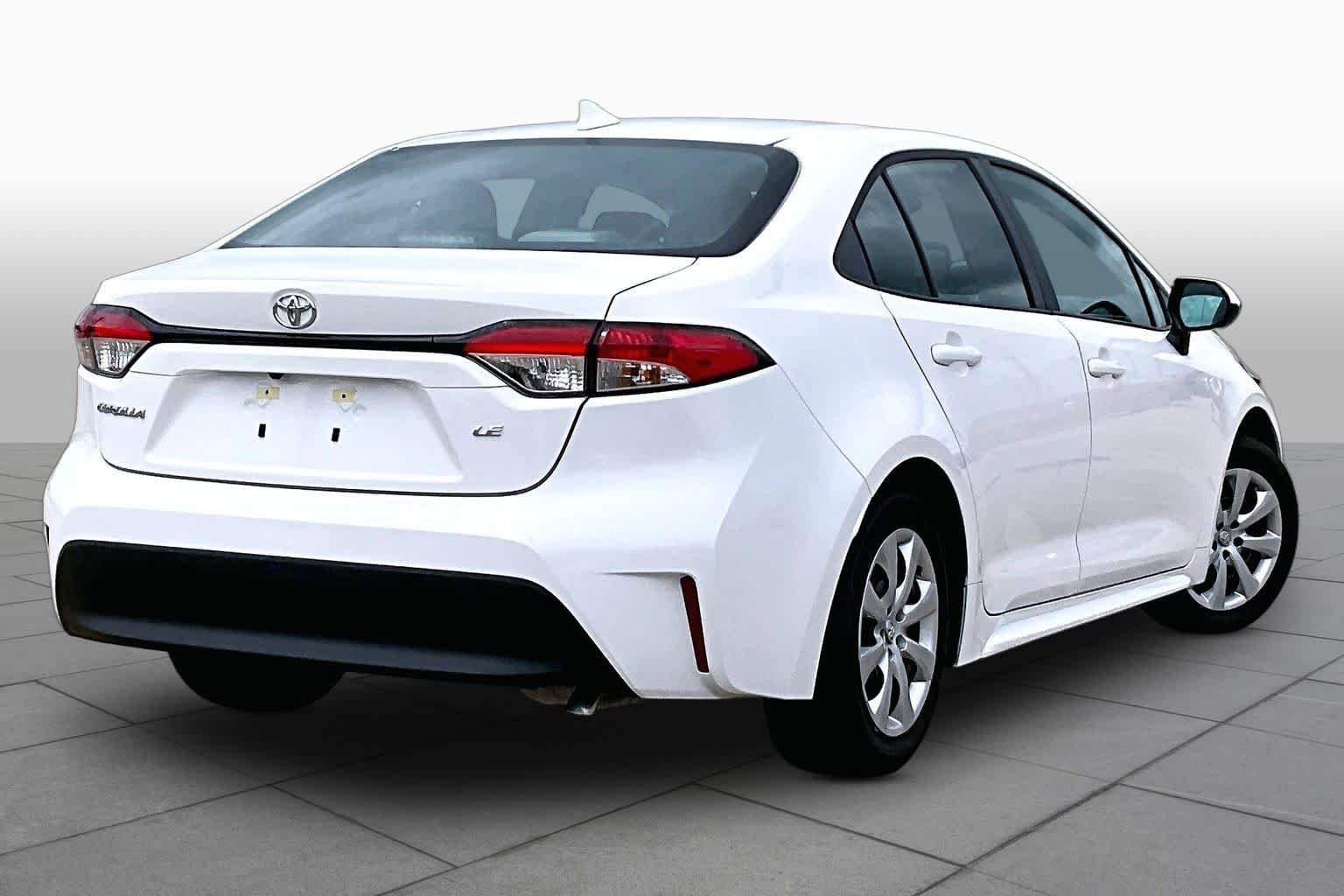 Used 2026 Ice Cap Toyota LE image 13