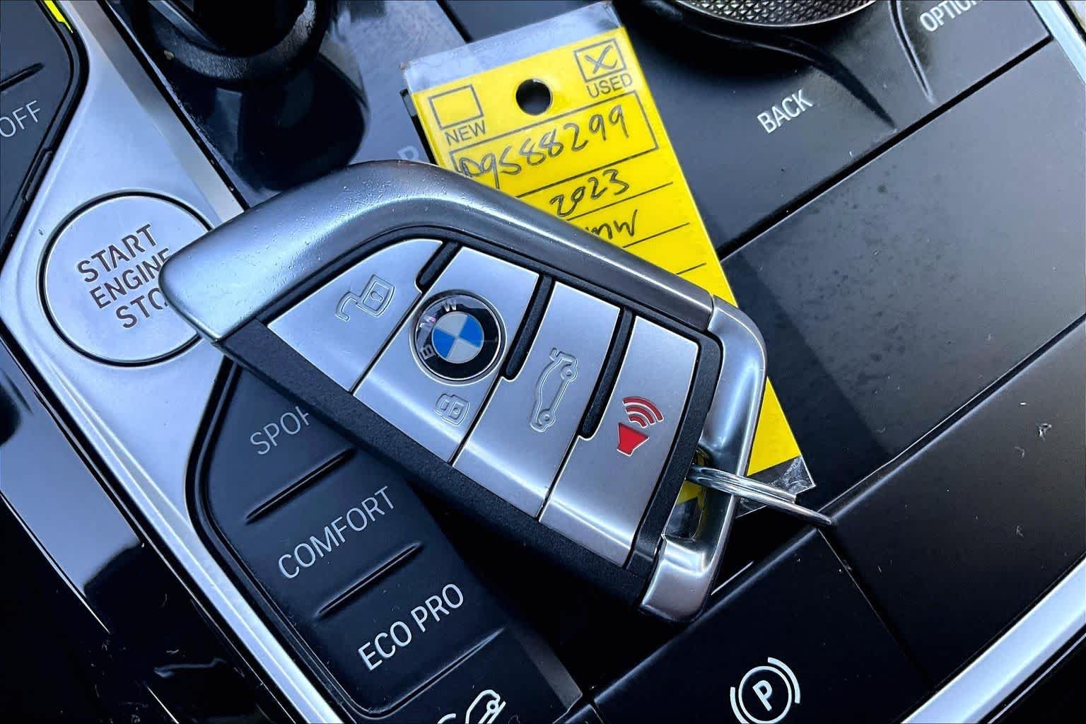 Used 2023 Brooklyn Grey Metallic BMW xDrive30i image 15