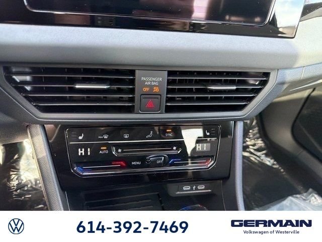 New 2026 Platinum Gray Metallic Volkswagen 1.5T SE image 26