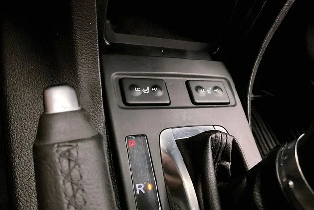 Used 2022 Platinum White Pearl Acura Premium Package image 33