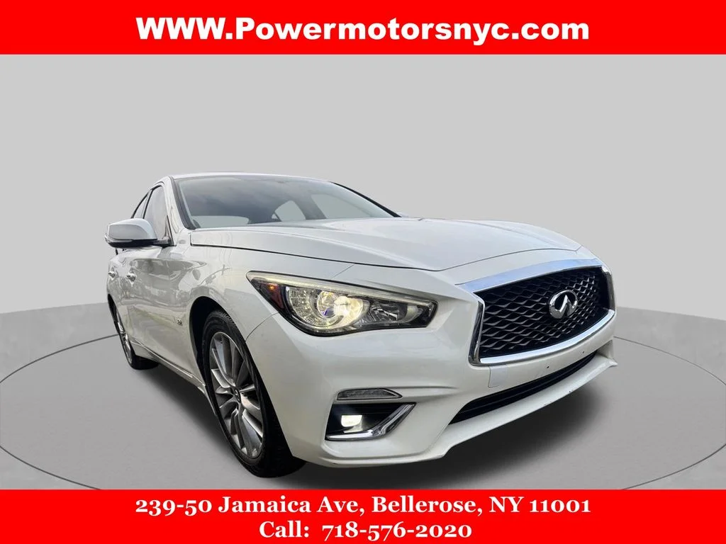 Used 2018 White INFINITI 3.0t LUXE image 9