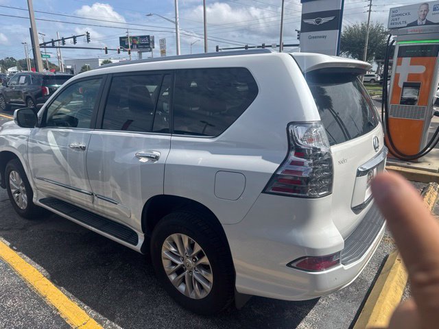 Used 2018 Starfire Pearl Lexus 460 image 3