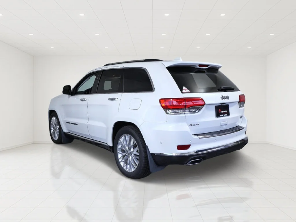 Used 2017 White Jeep Summit image 4