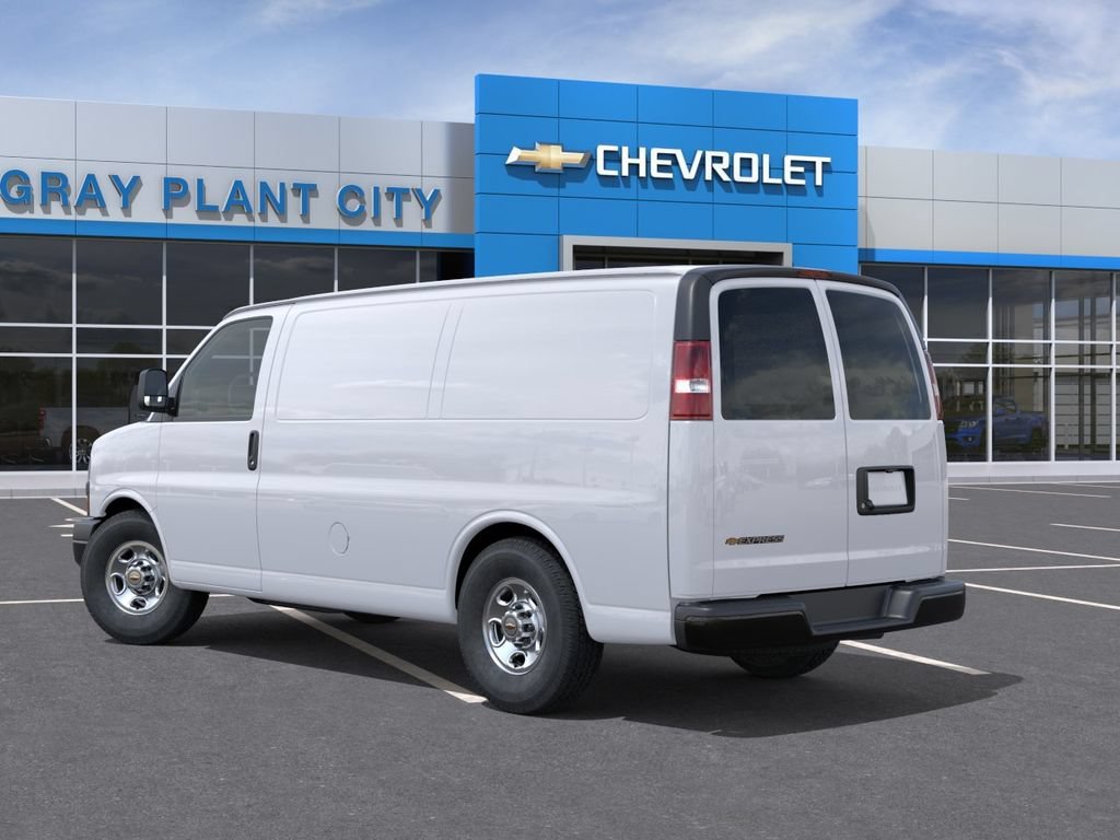 New 2026 Summit White Chevrolet 1WT image 3