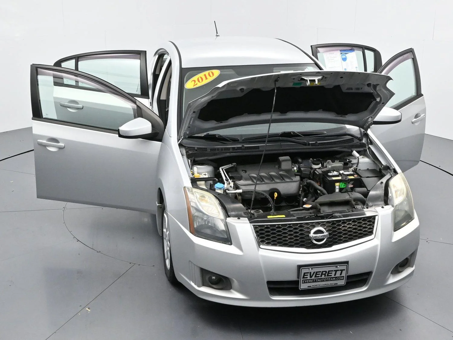 Used 2010 Brilliant Silver Metallic Nissan 2.0 SR image 33