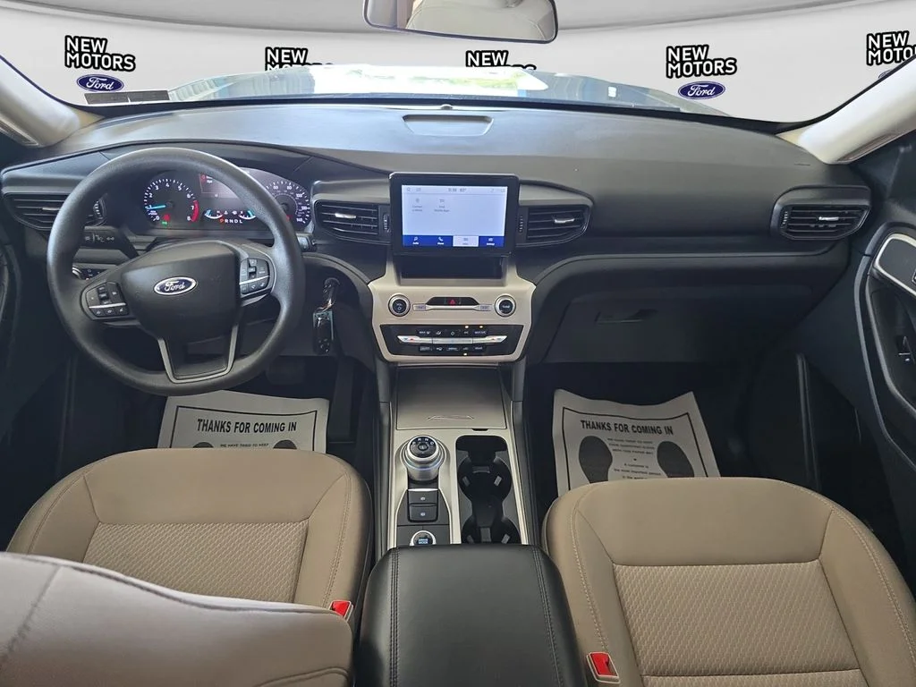 Used 2022 Gray Metallic Ford Base image 10