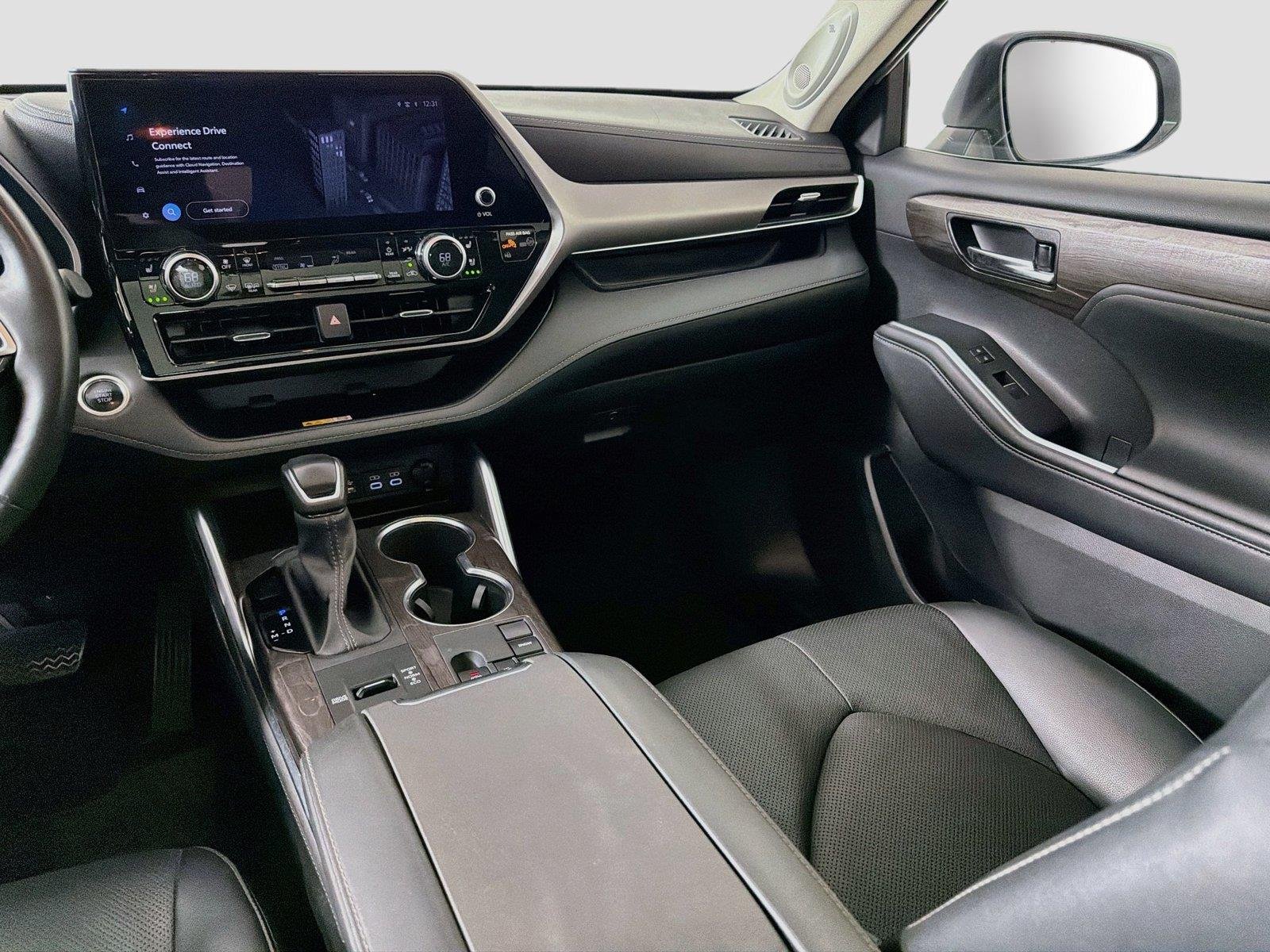 Used 2024 Wind Chill Pearl Toyota Limited image 23