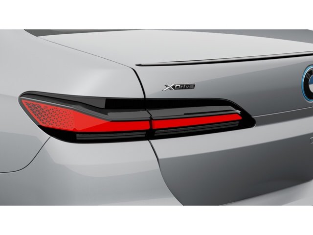 New 2026 Brooklyn Grey Metallic BMW 750e xDrive image 8