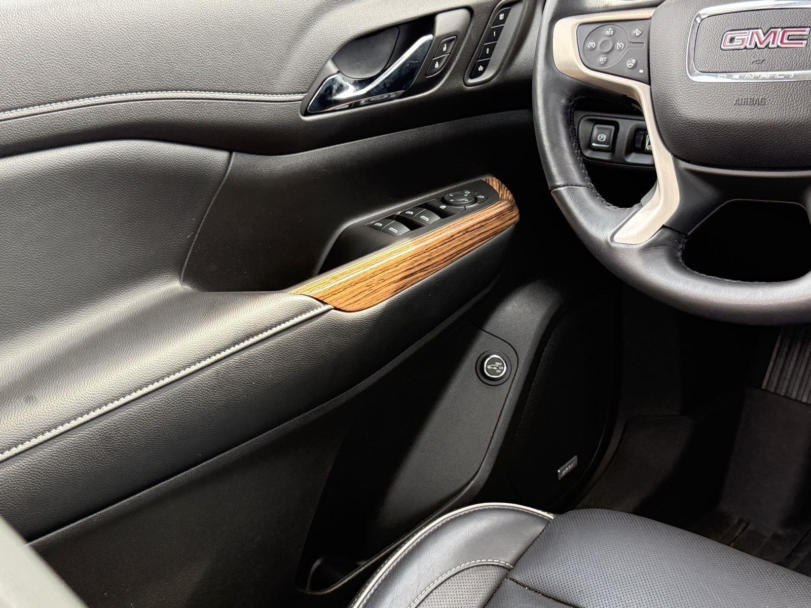 Used 2019 Quicksilver Metallic GMC Denali image 29