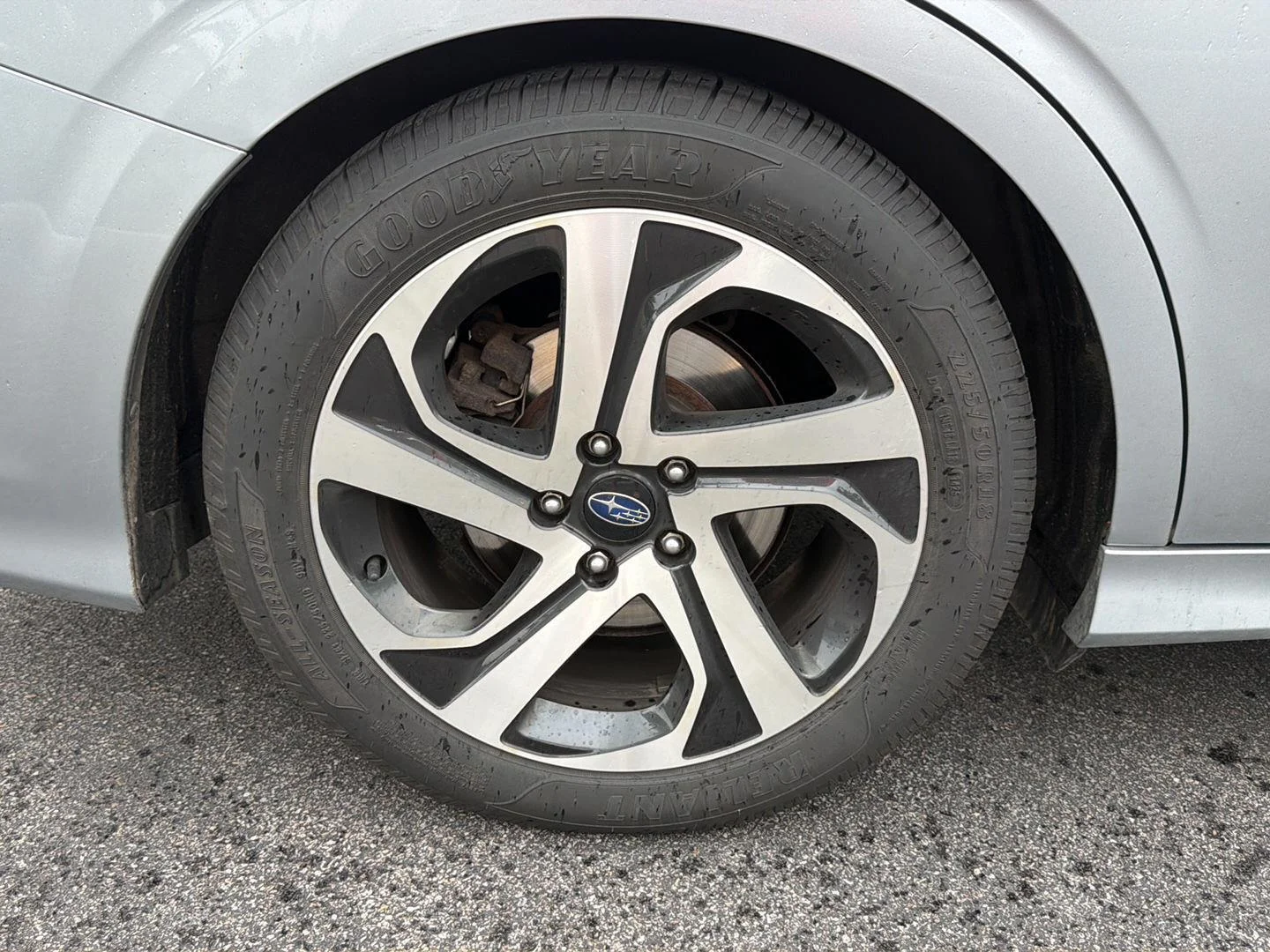 Used 2020 Ice Silver Metallic Subaru Limited XT image 9
