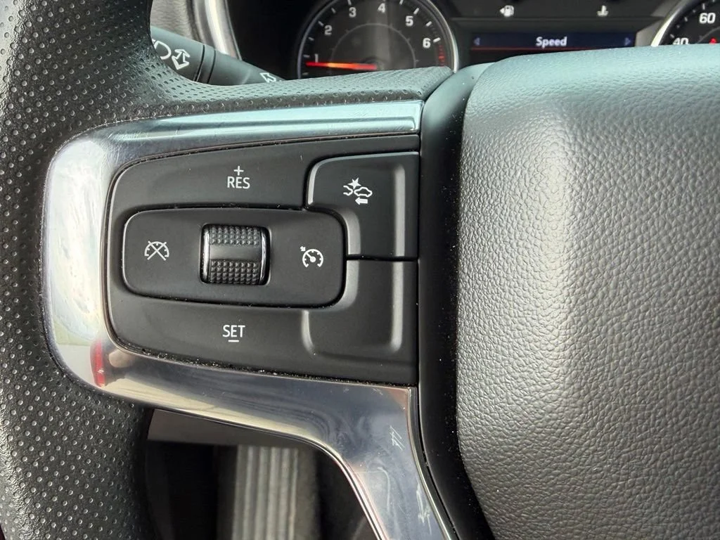 Used 2025 Habanero Orange Chevrolet 2LT image 31