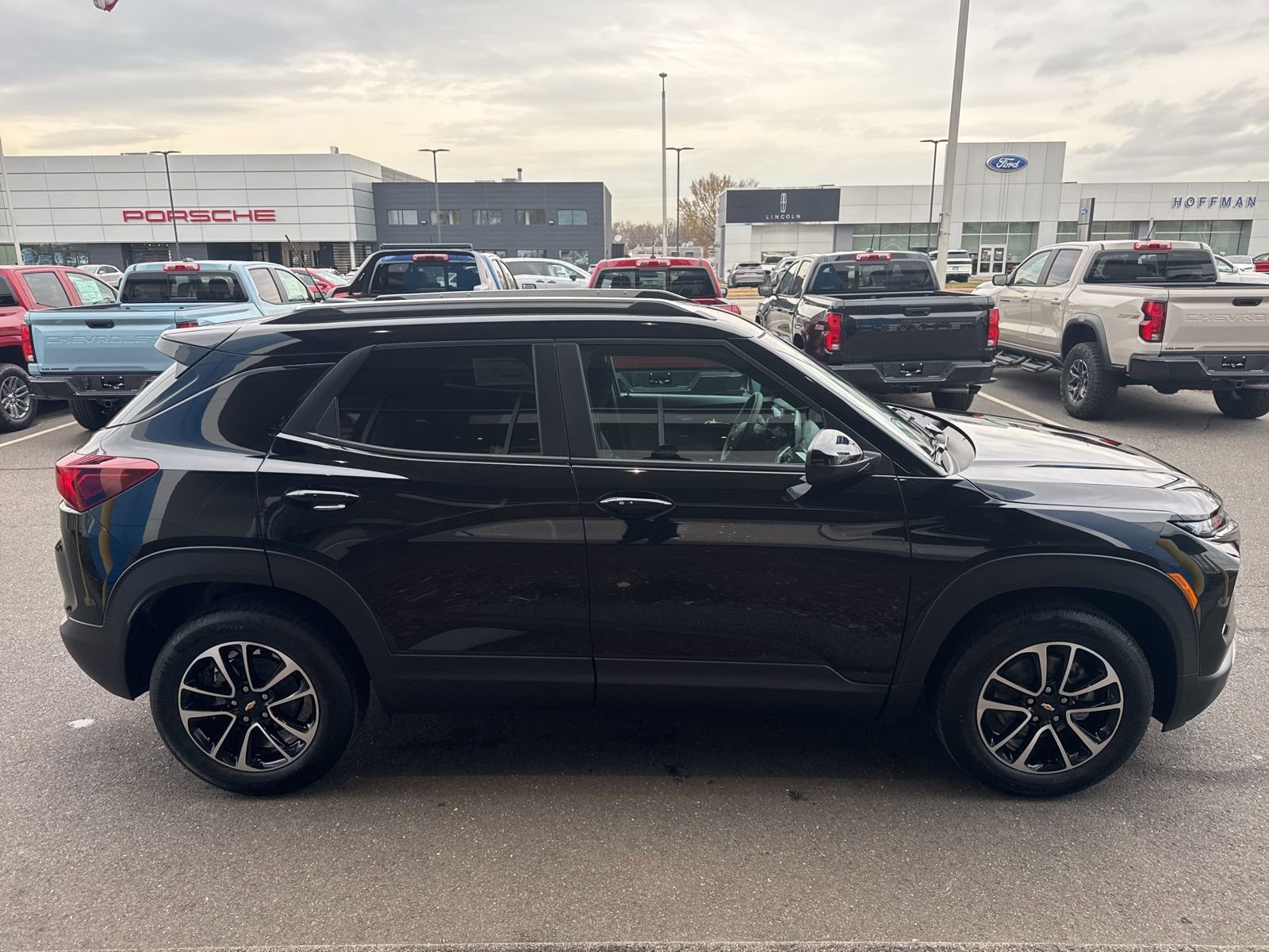 New 2026 Mosaic Black Metallic Chevrolet LT image 5