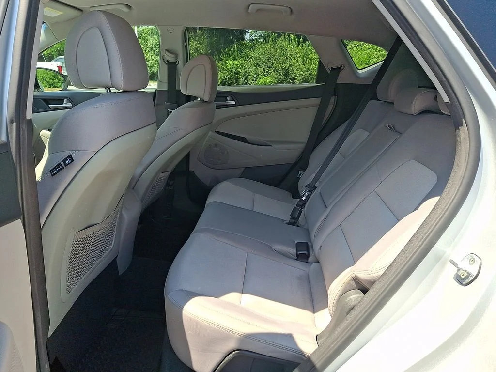 Used 2018 Silver Hyundai SEL image 10