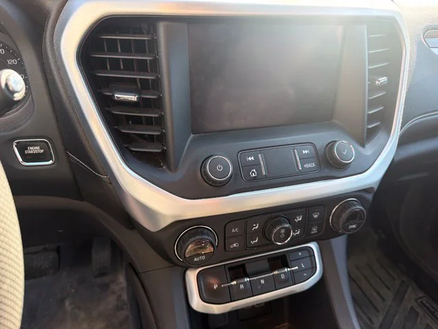 Used 2021 White GMC SLE image 6