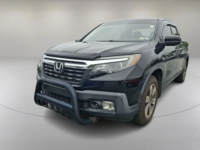 Used 2017 Black Honda RTL-T image 3