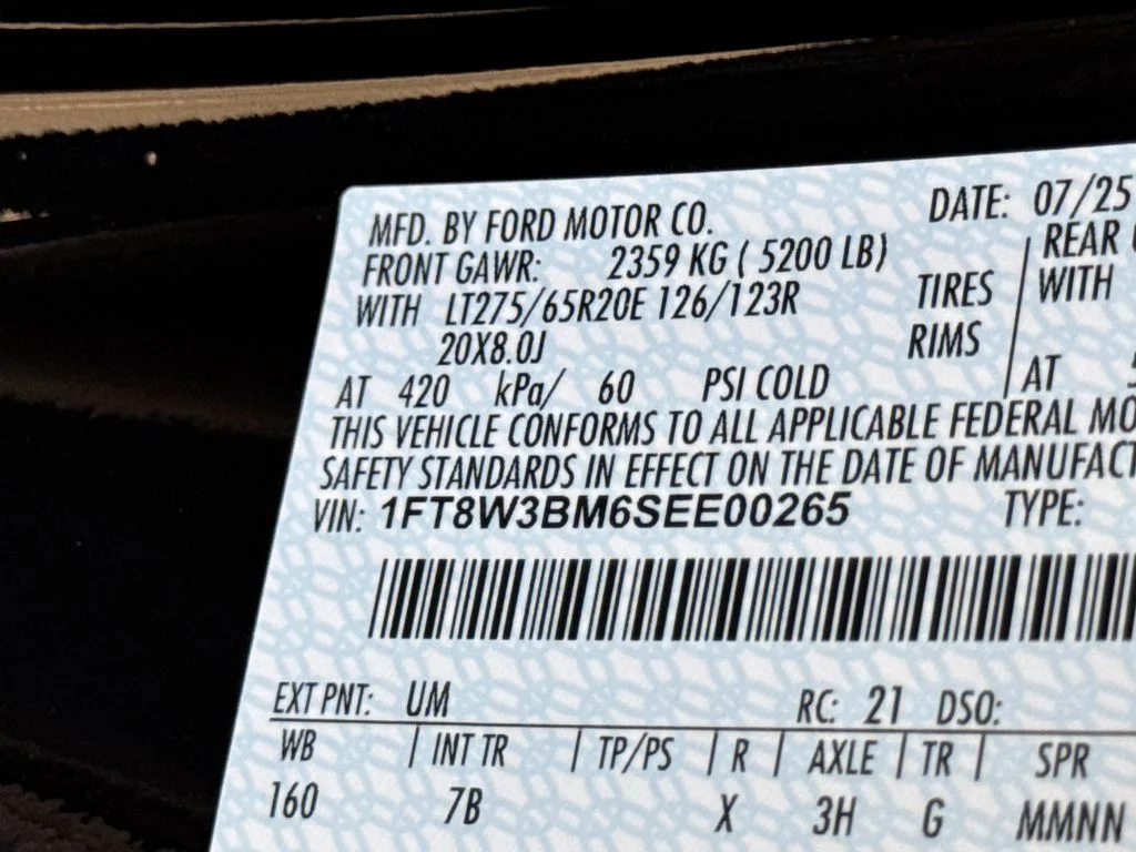 2025 Ford F-350 Super Duty Platinum - Photo 33