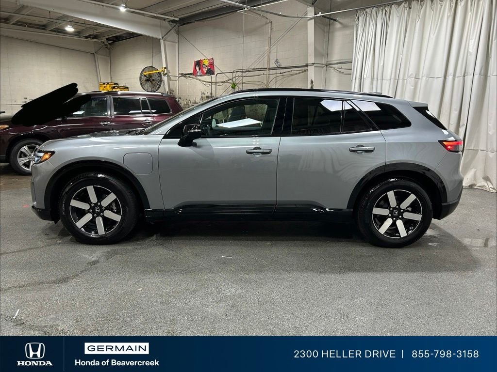 Used 2025 Mercury Silver Metallic Honda Touring image 5