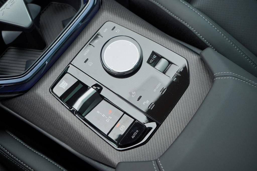 Used 2026 Gray Metallic BMW 30 xDrive image 18