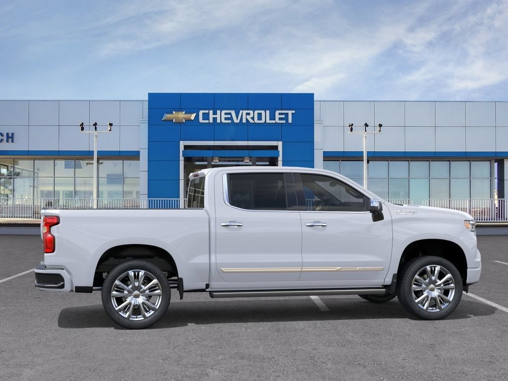 New 2026 Polar White Tricoat Chevrolet High Country image 5
