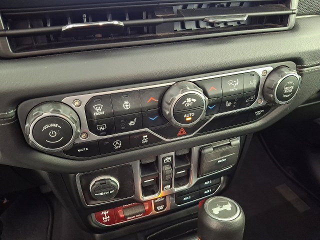 Used 2025 White Jeep Rubicon image 18