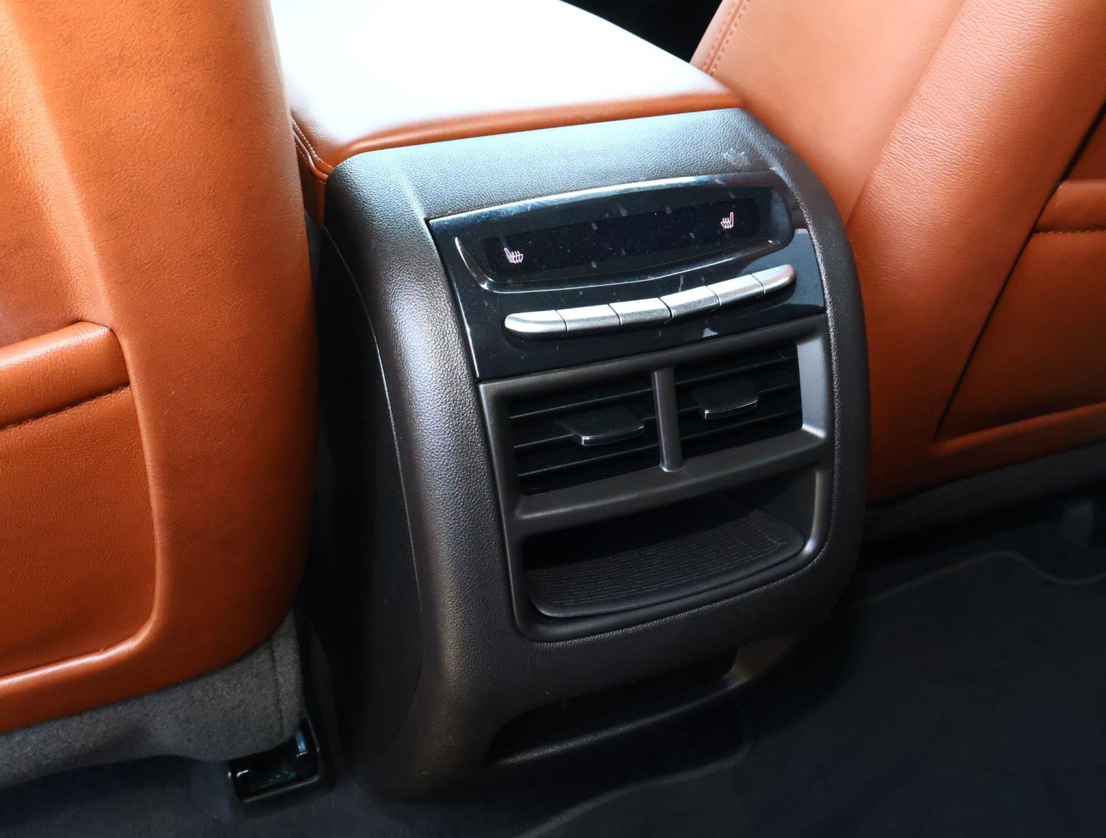 2022 Cadillac XT5 Sport - Photo 17