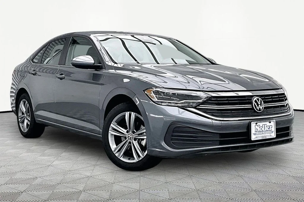 Certified Used 2024 Platinum Gray Metallic Volkswagen 1.5T SE image 12