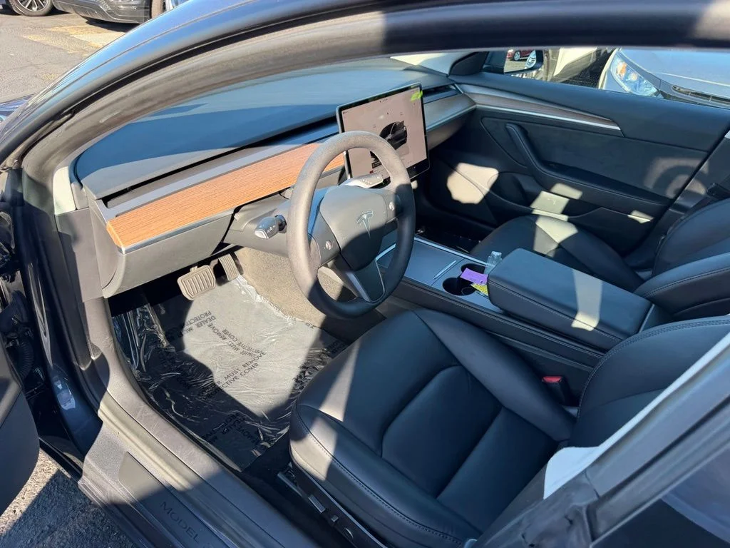 Used 2022 Midnight Silver Metallic Tesla Long Range image 10