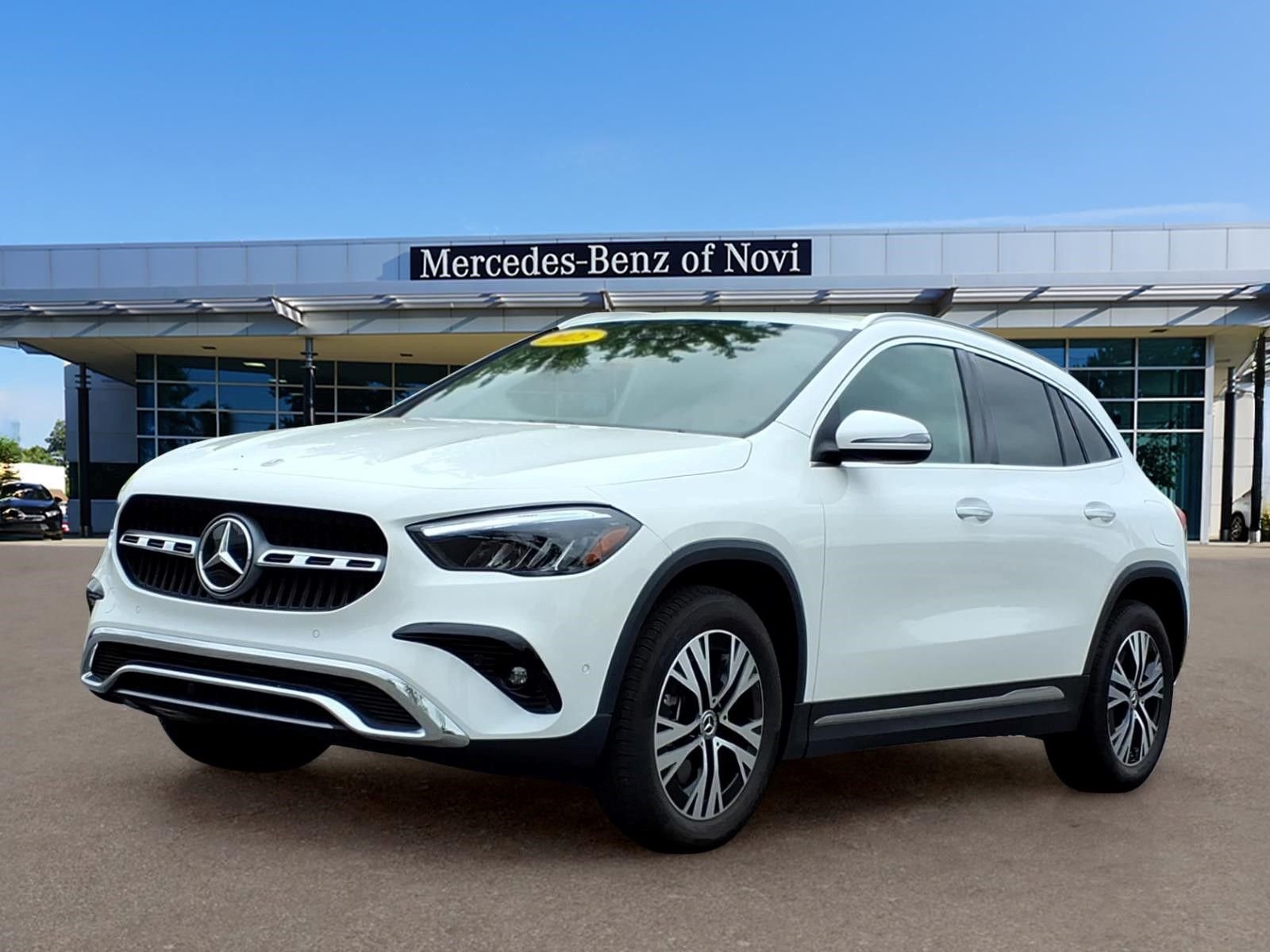 Certified Used 2025  Mercedes-Benz GLA 250 image 1