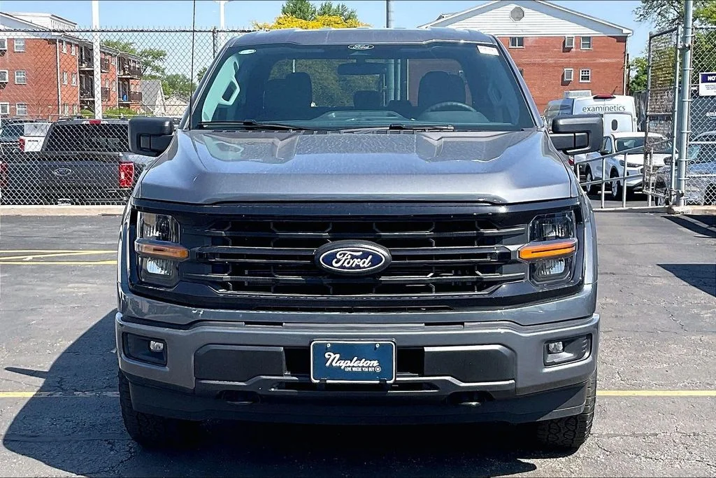 New 2026 Carbonized Gray Metallic Ford XLT image 2