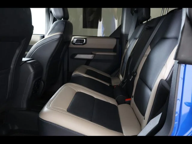 Used 2023 Blue Ford Wildtrak image 9