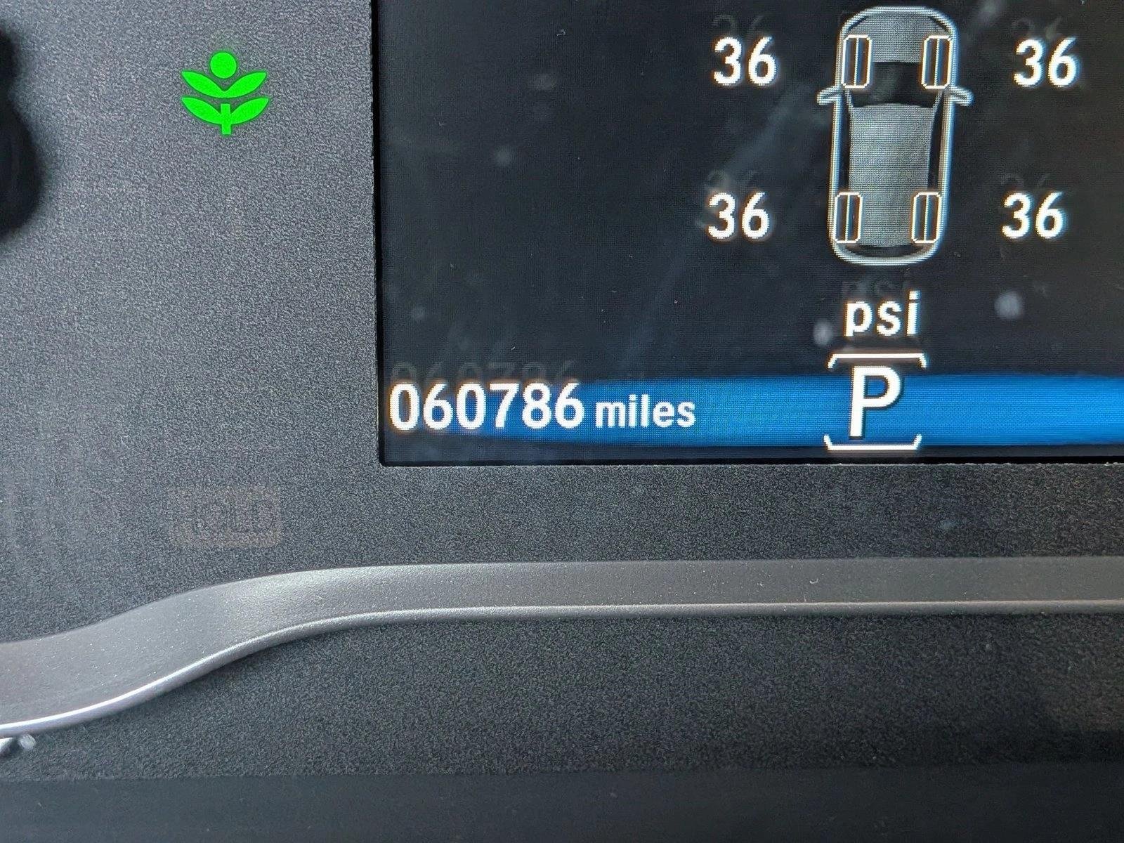 Used 2017 White Honda Elite image 11