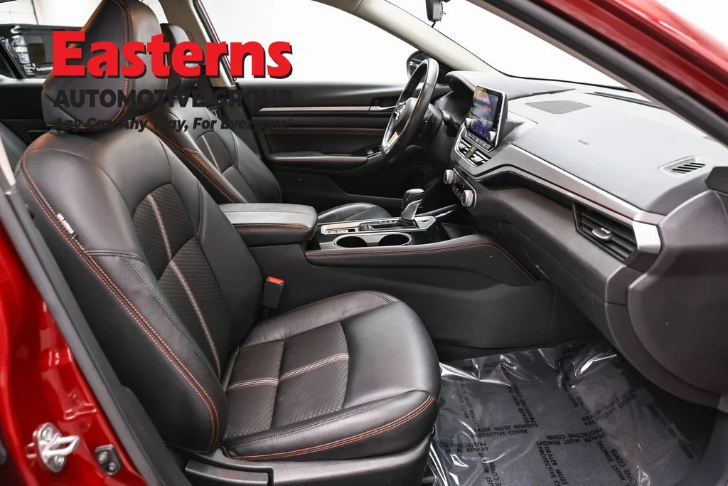 Used 2023 Red Nissan 2.5 SR image 24