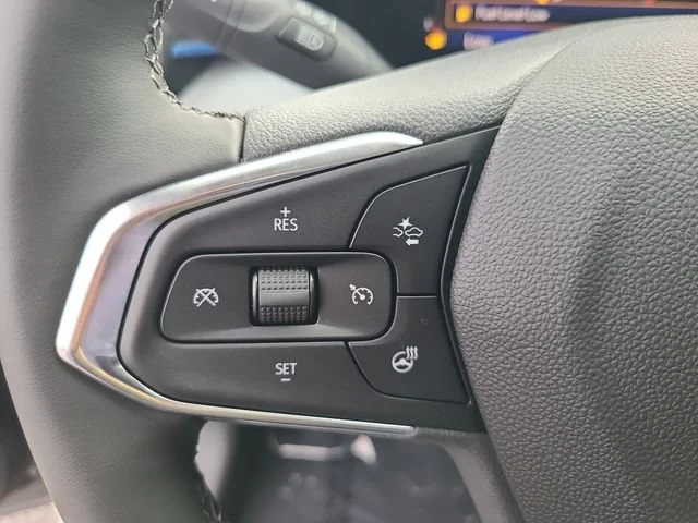 New 2026 Sterling Gray Metallic Chevrolet LT image 27