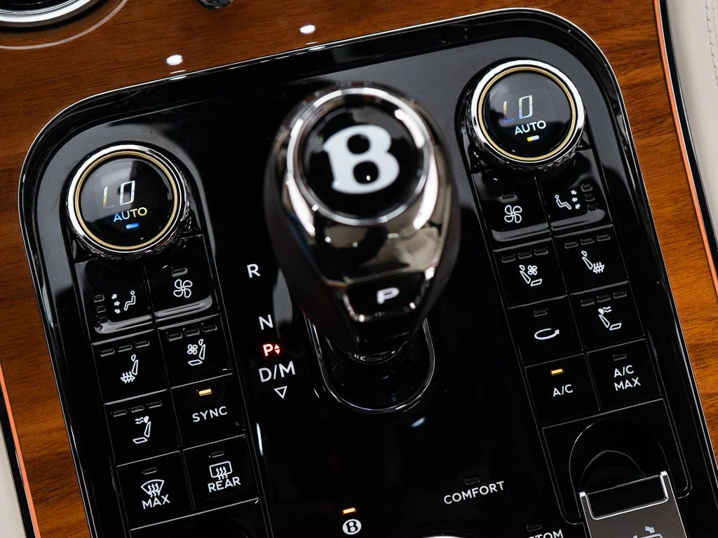 Certified Used 2026 White Sand - by Mulliner Bentley Azure image 40