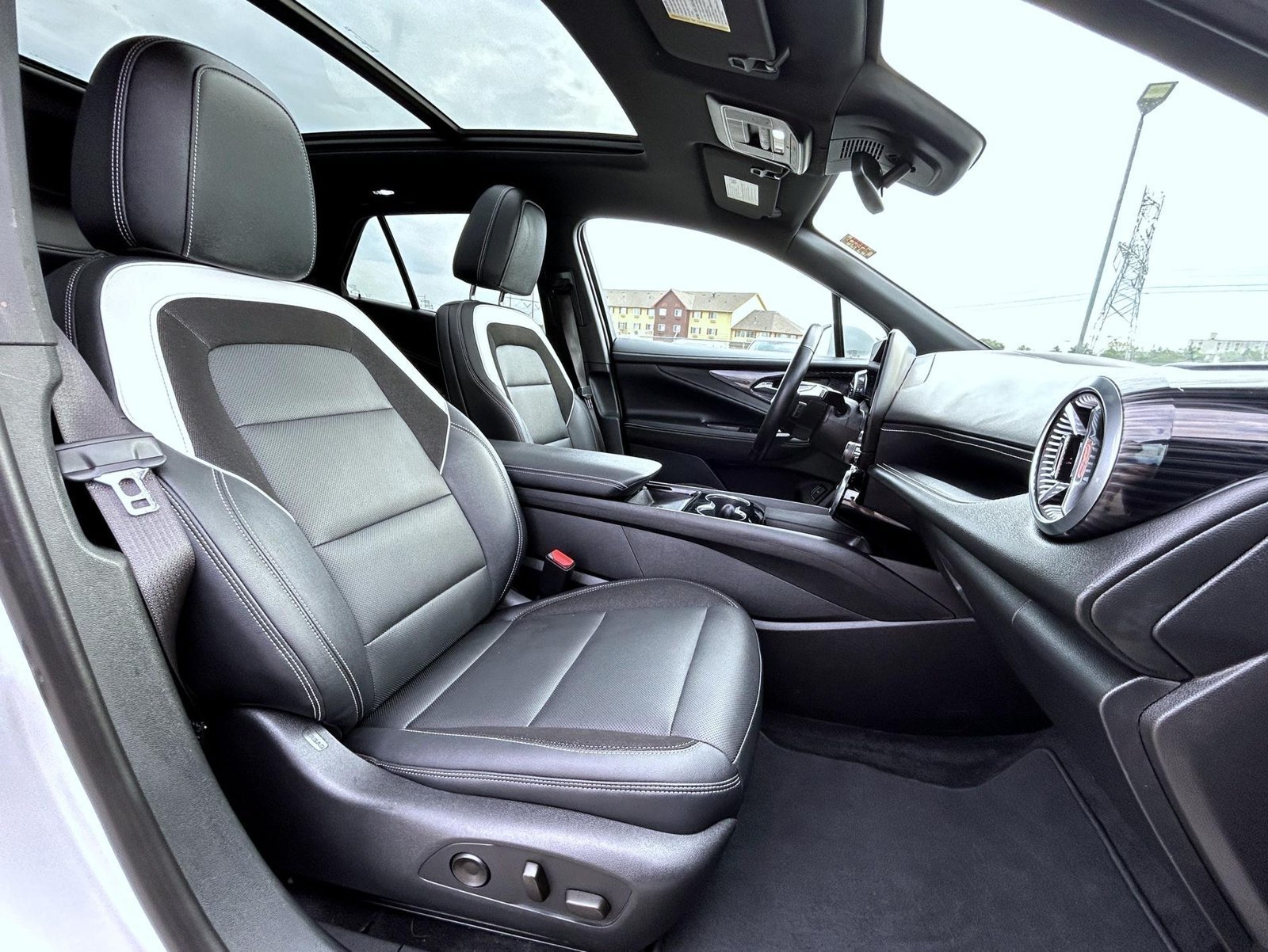 2024 Chevrolet Blazer EV LT - Photo 16