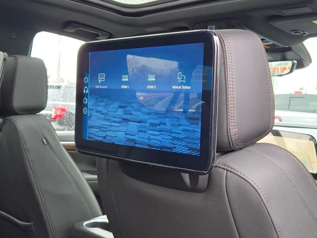 2026 Chevrolet Suburban High Country - Photo 10