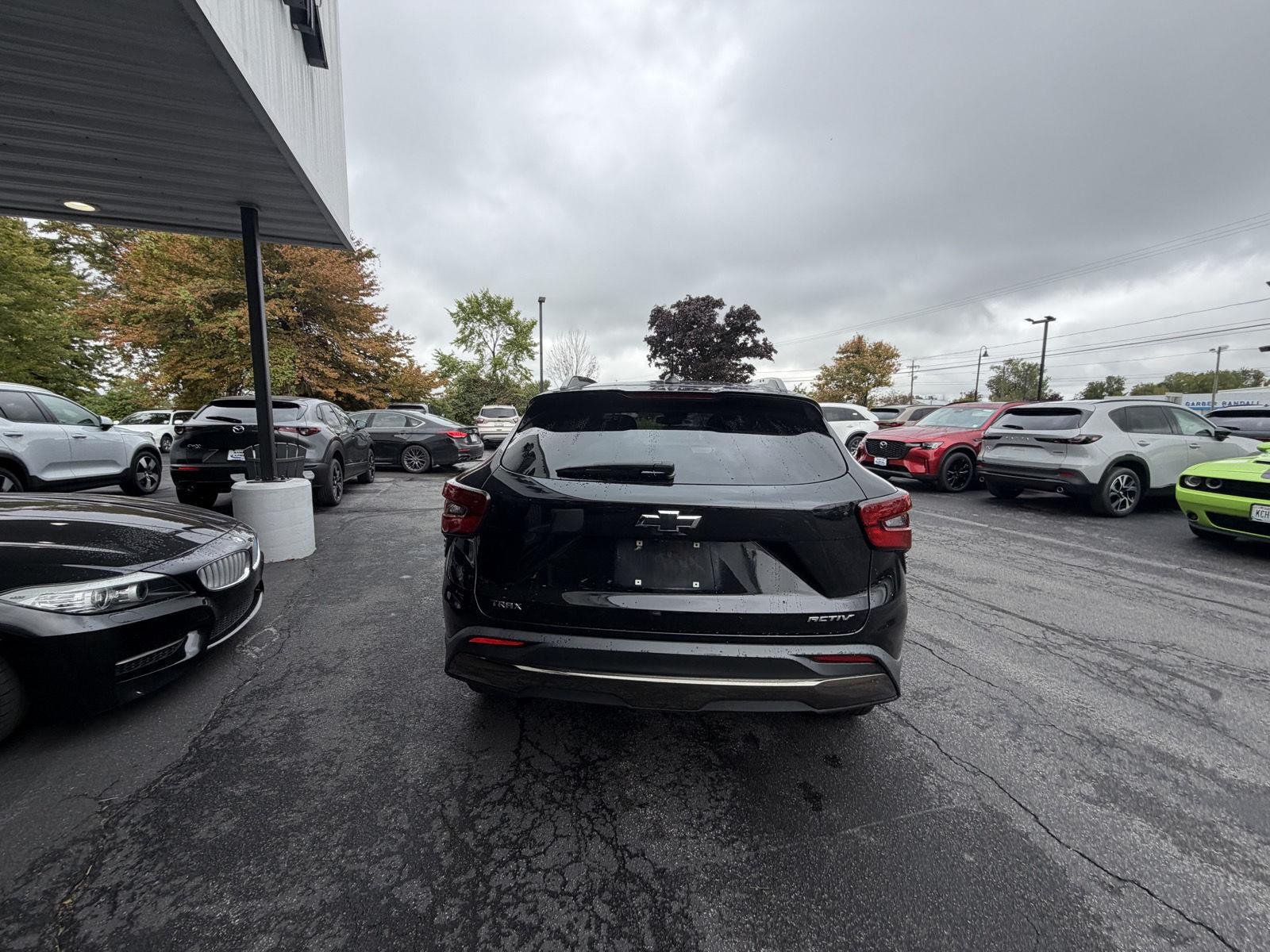 Used 2024 Mosaic Black Metallic Chevrolet ACTIV image 7