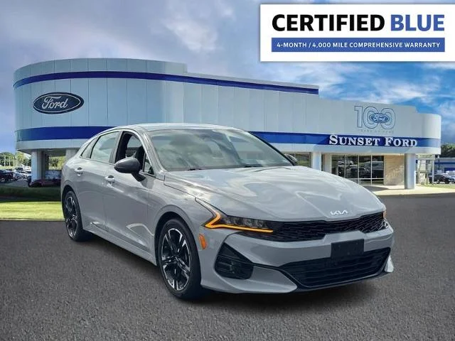 Used 2022 Wolf Gray Kia  image 1