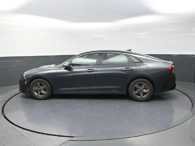 Used 2022 Gray Kia LXS image 4