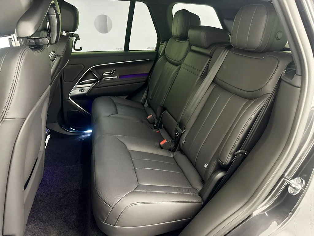 New 2026 Carpathian Grey Land Rover SE image 25