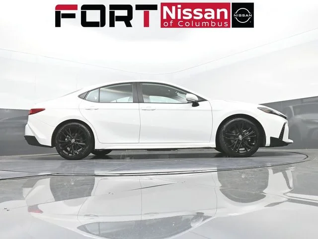 Used 2025  Toyota SE image 39