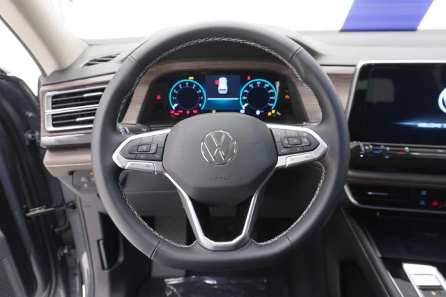 New 2026 Pure Gray Volkswagen 2.0T SEL image 25
