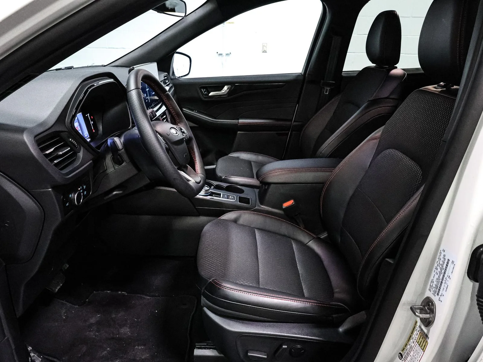 2026 Ford Escape ST-Line - Photo 21